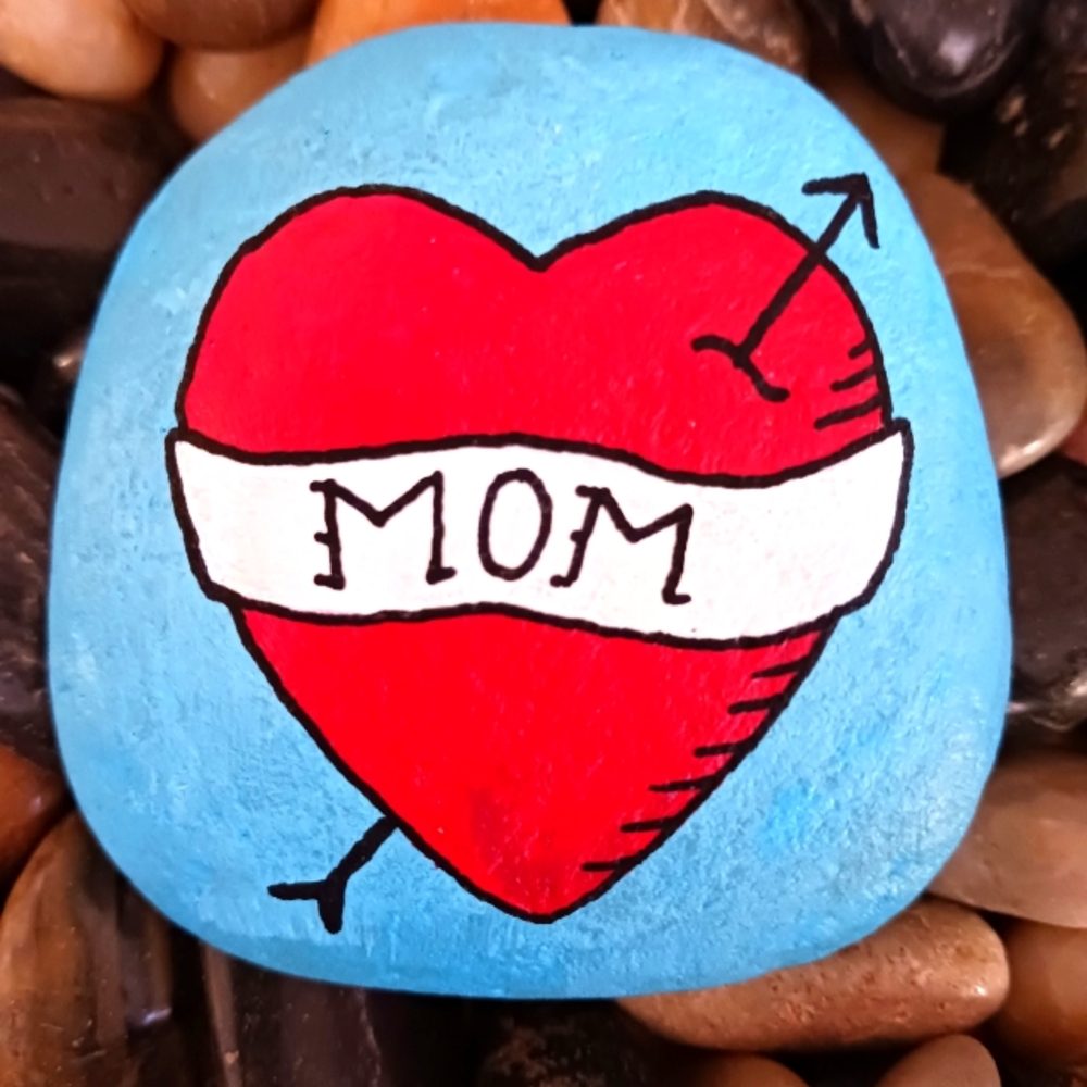 Hand Painted Heart Rock with MOM Banner